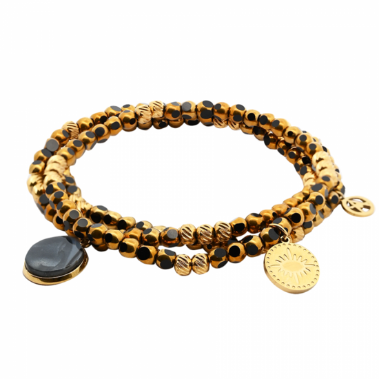 Trīs elastīgu pērlīšu aproču komplekts ar akmens kulonu E727 